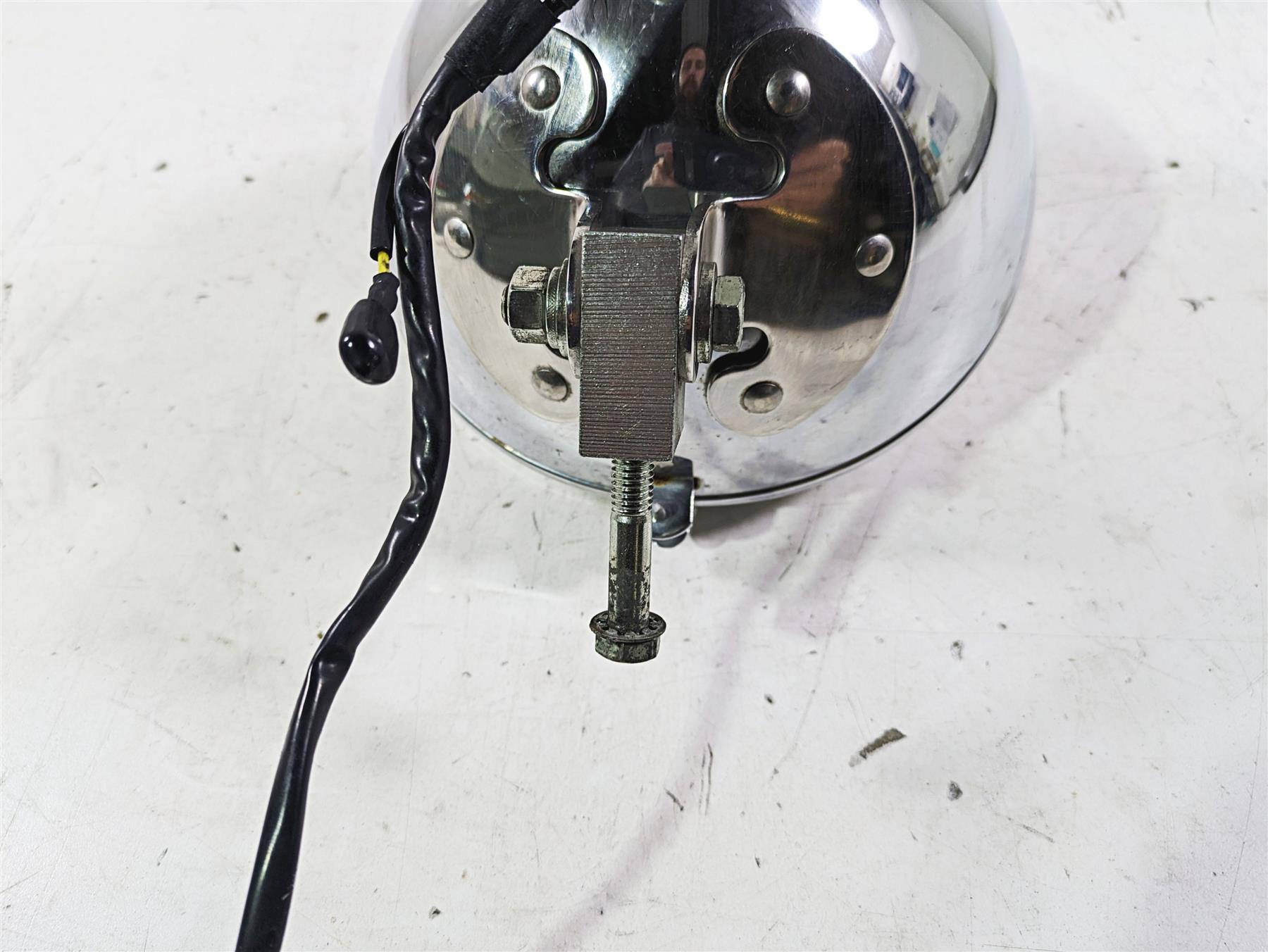 2005 Harley Softail FLSTFSE CVO Fat Boy Headlight Lamp & Bracket -Read 67903-00A {{ shop.shopifyCountryName }} - Mototech271