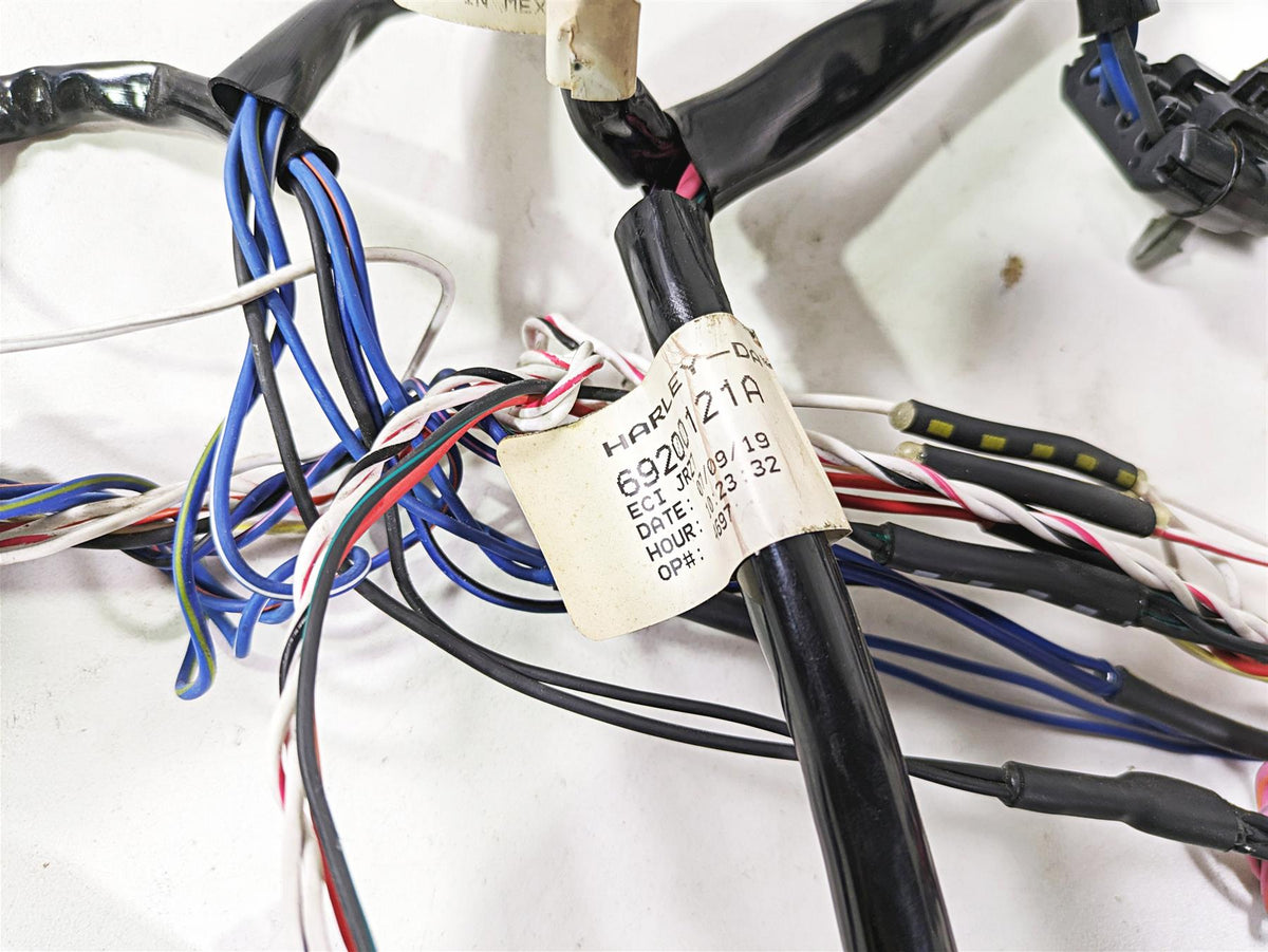 2020 Harley Touring FLHT Electra Glide Front Fairing Wiring Harness 69200121A {{ shop.shopifyCountryName }} - Mototech271