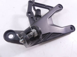 2015 Yamaha YZF-R1M Front Left Right Footpeg Foot Peg Mount Set 2CR-27443-00-00 | Mototech271