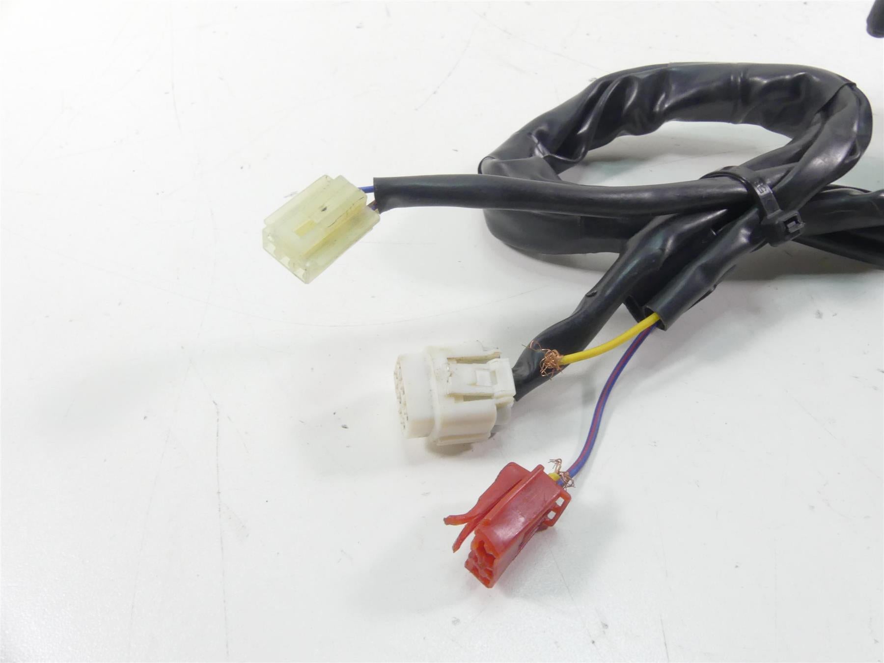 2022 Yamaha MT09 FZ09 Right Control Switch & Throttle Set - Read B7N-26240-00-00 {{ shop.shopifyCountryName }} - Mototech271