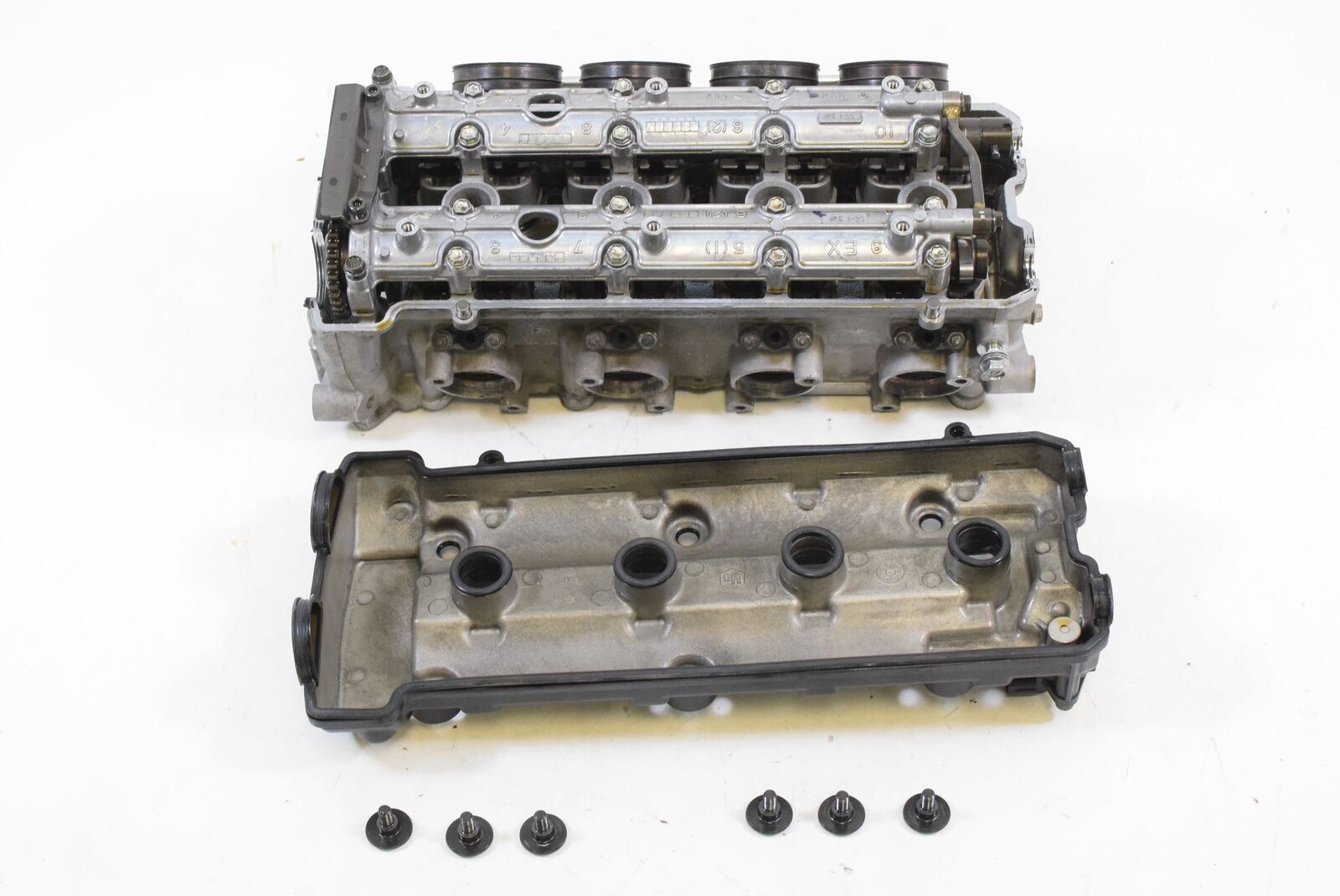 2005 Suzuki GSX1300 R Hayabusa Perfect Cylinderhead Cylinder Head 18K 11100-24F0 {{ shop.shopifyCountryName }} - Mototech271