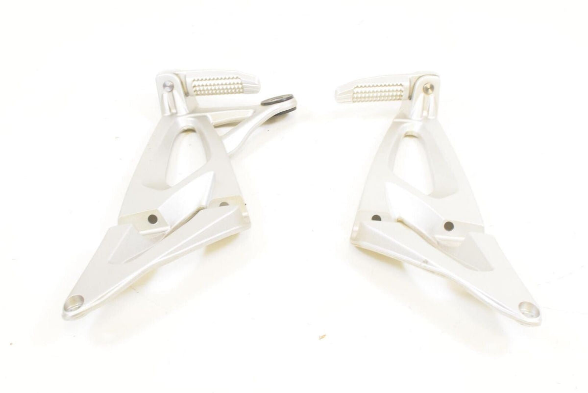 06 BMW K1200S K1200 S K40 L&R Passenger Rider Footpeg Foot Peg Set 46717660170 {{ shop.shopifyCountryName }} - Mototech271