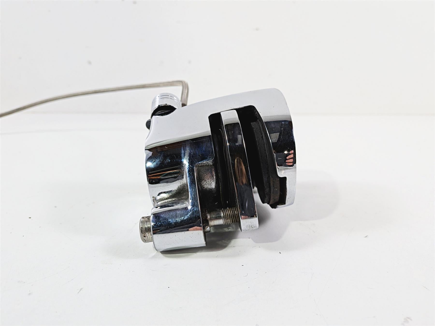 1996 Harley FLSTC Softail Heritage Front Brake Caliper Chrome READ 44046-84C {{ shop.shopifyCountryName }} - Mototech271