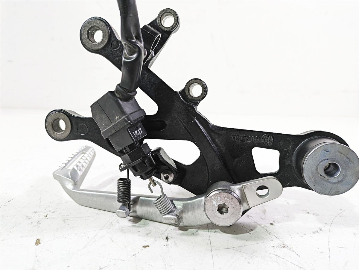 2023 Triumph Street Triple 765 RS Right Rider Footpeg & Brake Pedal T2082484 {{ shop.shopifyCountryName }} - Mototech271