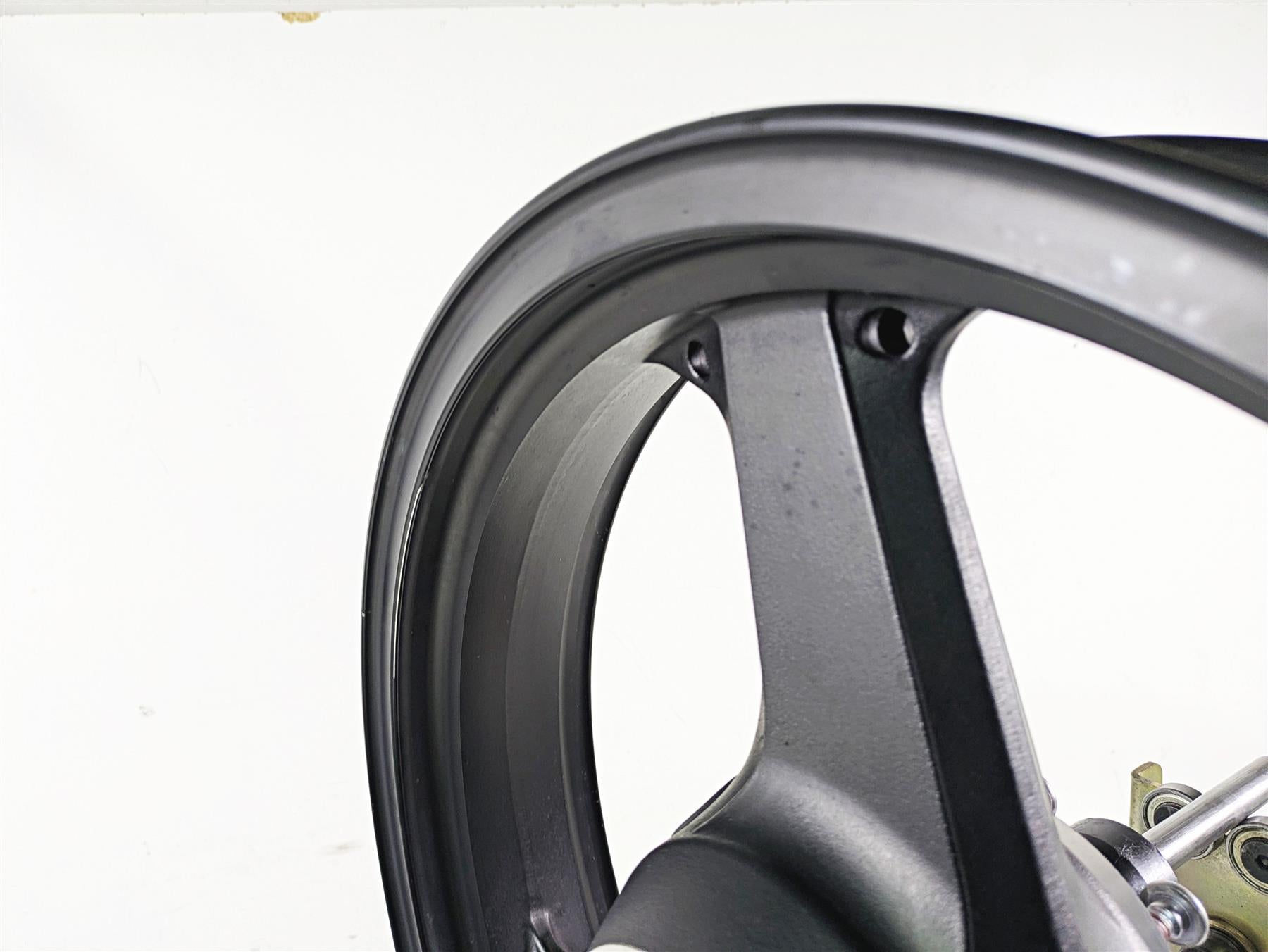 2005 Kawasaki ZX12R Ninja Straight 17x3.5 Front Wheel Rim - Read 41073-1652-R2 {{ shop.shopifyCountryName }} - Mototech271