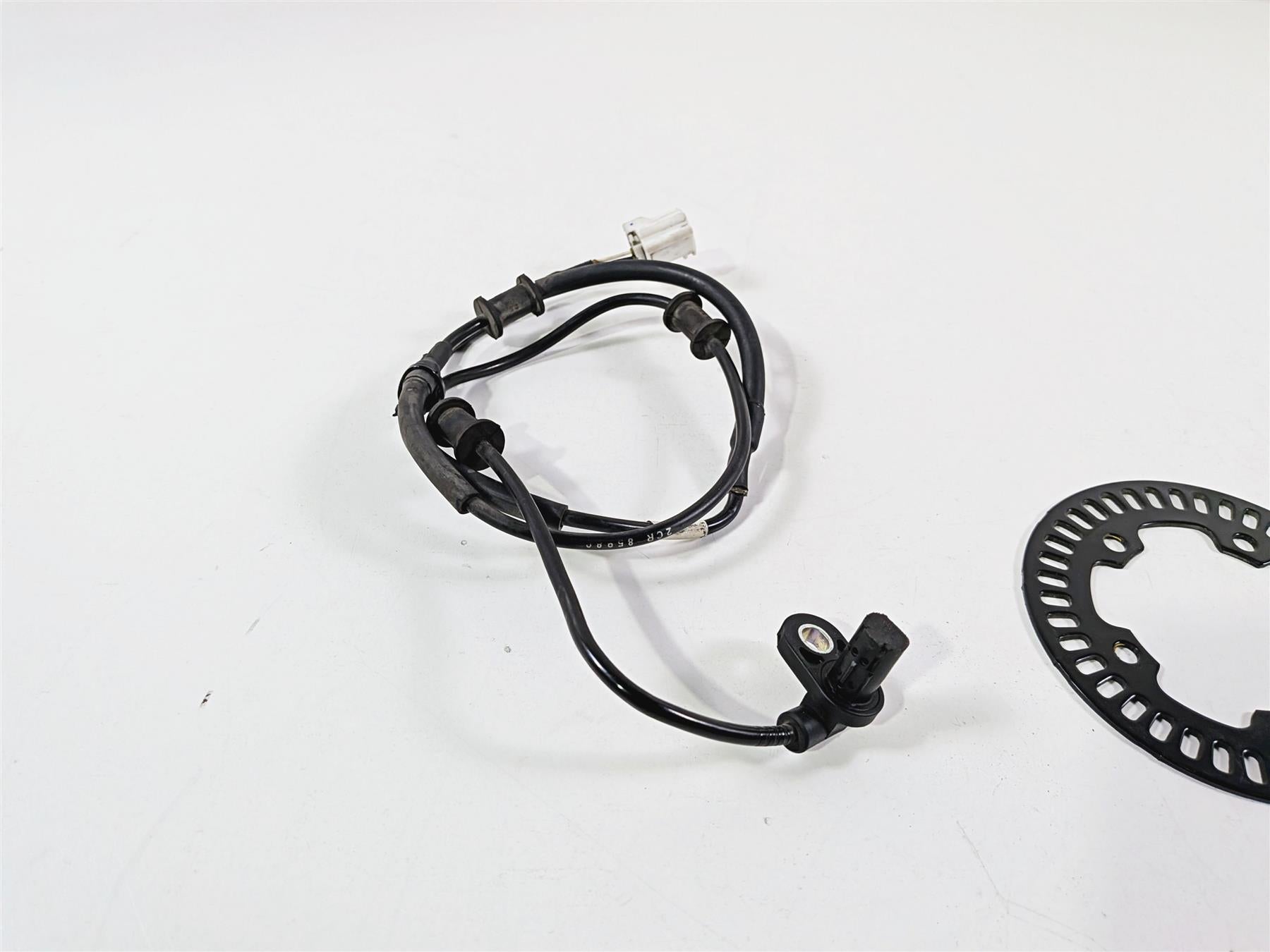 2024 Yamaha YZF R1 RN65 Rear Abs Brake Wheel Speed Sensor - Read 2CR-85980-01-00 {{ shop.shopifyCountryName }} - Mototech271