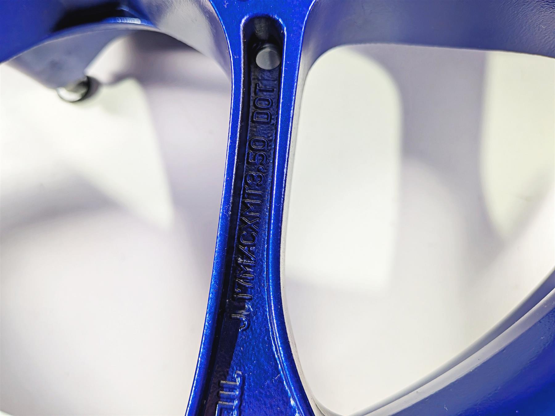 2022 Yamaha YZF R1 R1M RN65 Blue 17x3.5 Front Wheel Rim 2CR-25168-00-P0-Mototech271