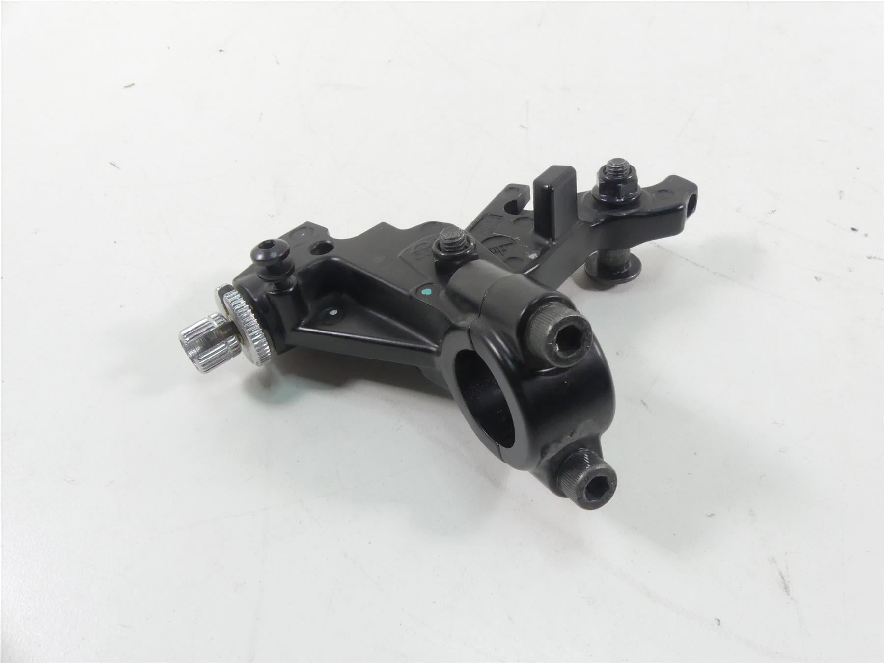 2020 Triumph Speed Triple RS 1050 Clutch Perch Holder Clamp T2049998 {{ shop.shopifyCountryName }} - Mototech271