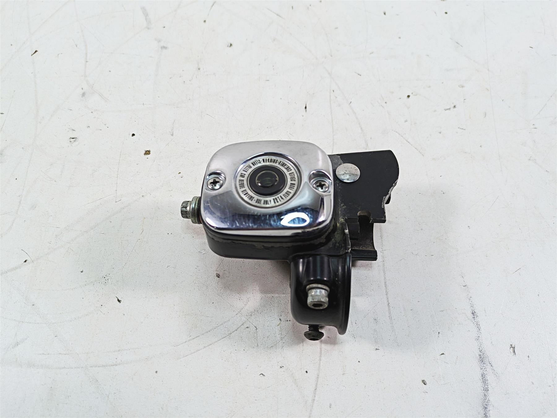 2013 Harley Softail FLSTFB Fat Boy Lo Front Brake Master Cylinder 11/16 45029-11 | Mototech271