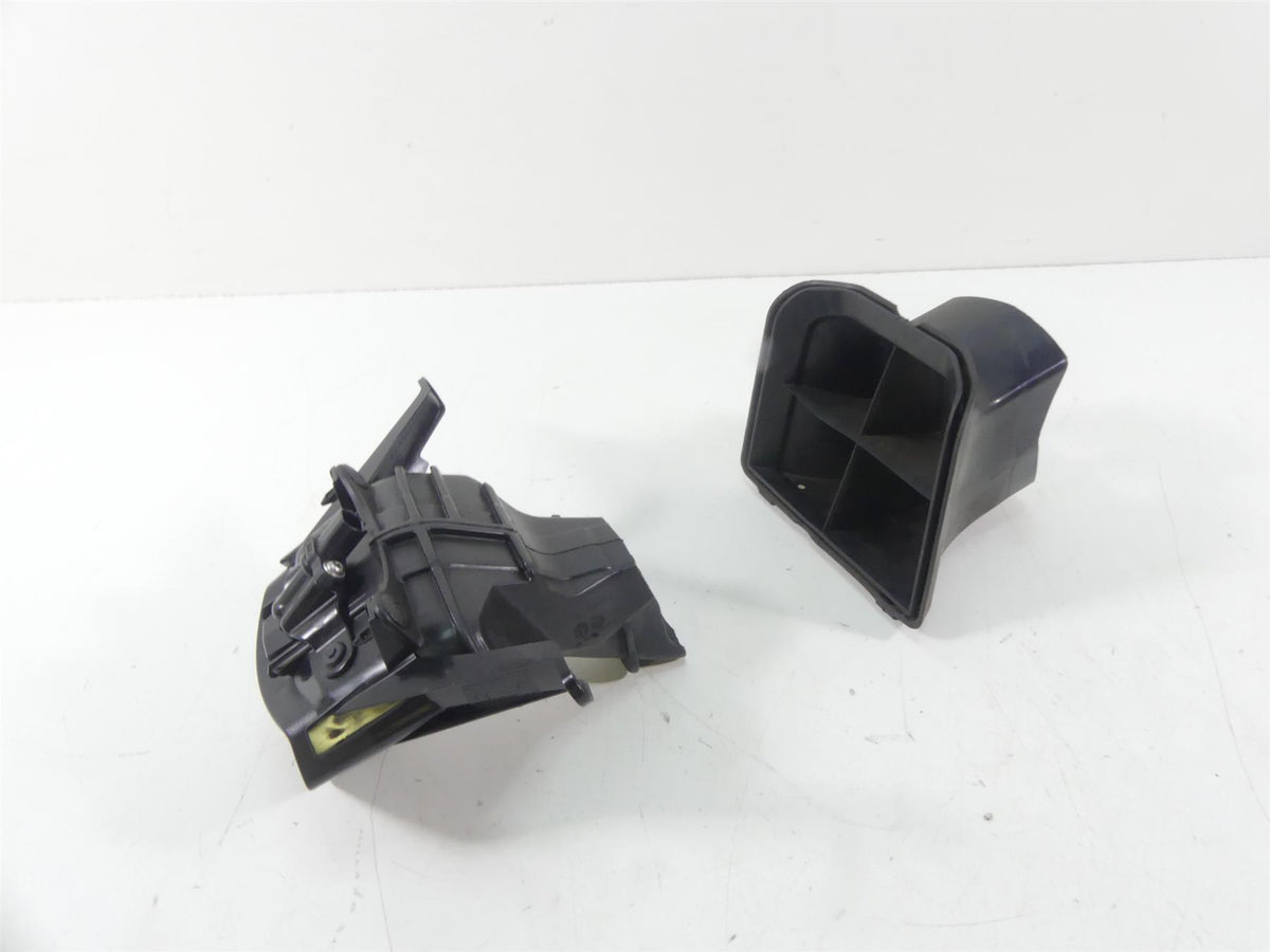2019 Triumph Street Triple 765R Front Center Air Duc Ram Scoop Cover T2305633 {{ shop.shopifyCountryName }} - Mototech271