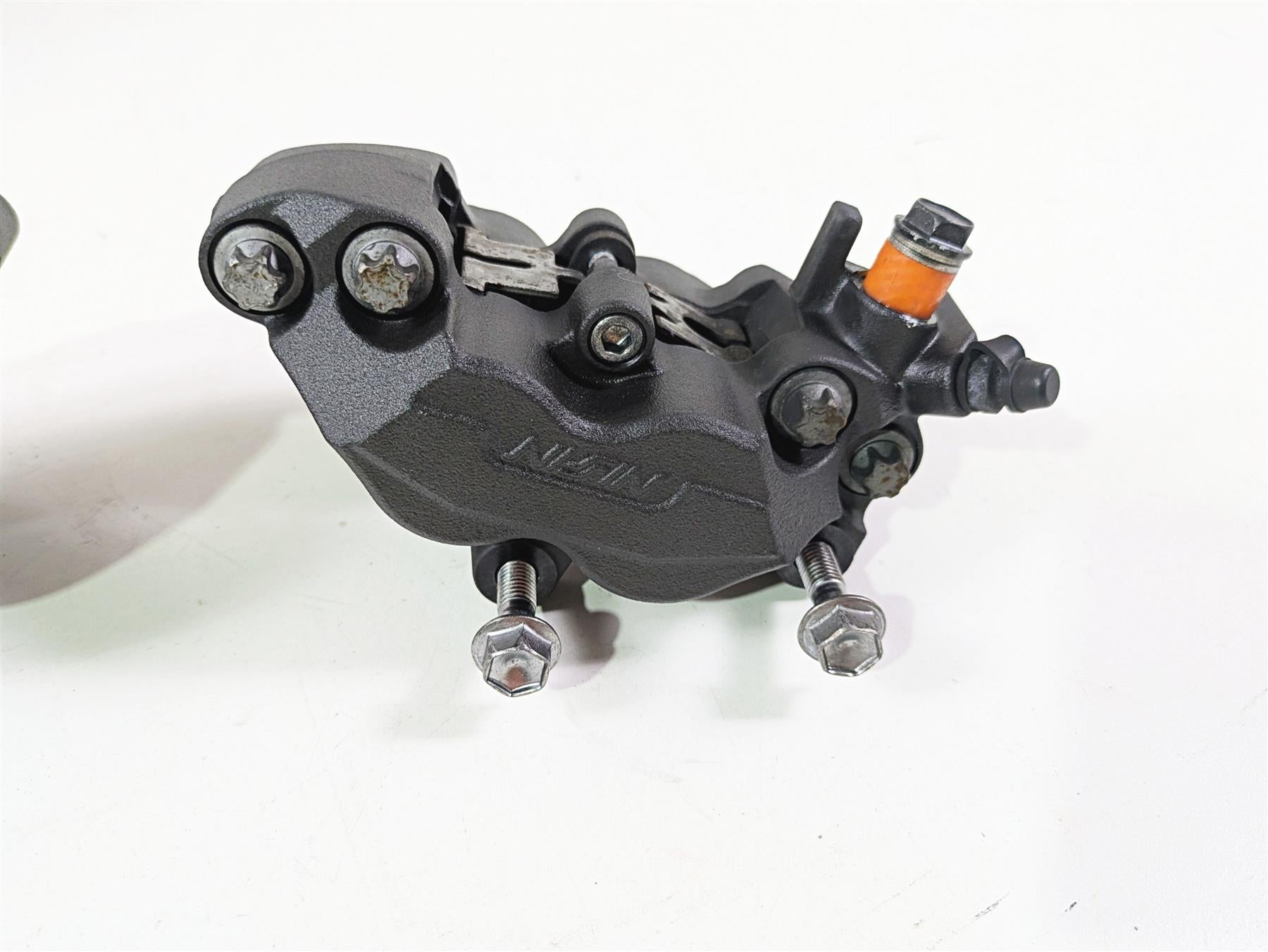 2020 Kawasaki Z900 ZR900 Nissin Front Brake Caliper Set 43080-0130-DJ {{ shop.shopifyCountryName }} - Mototech271