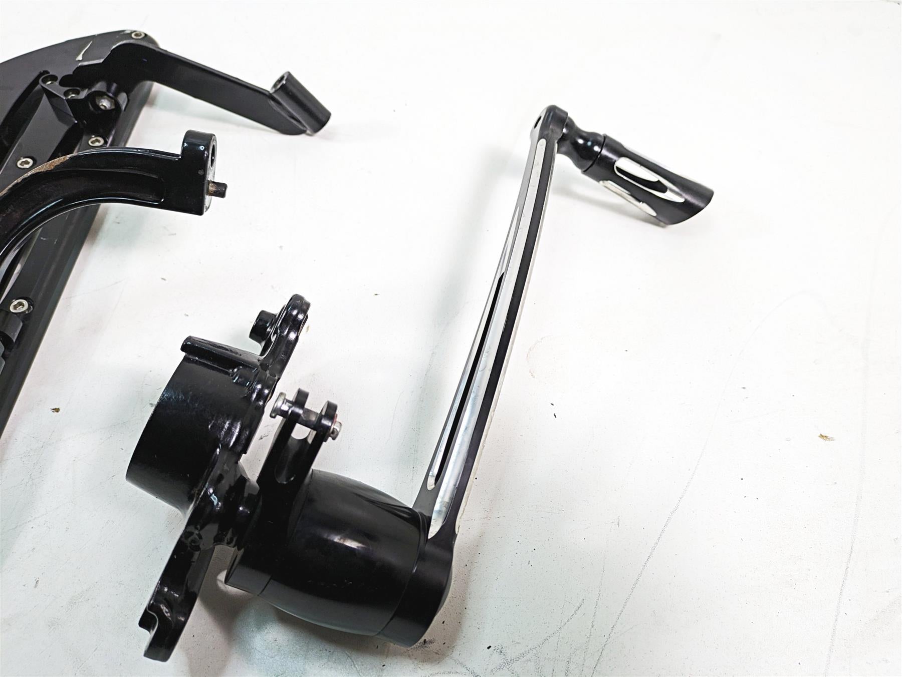 2019 Harley Touring FLHX Street Glide CNC Cut Front Rear Floor Board Pedal Set {{ shop.shopifyCountryName }} - Mototech271
