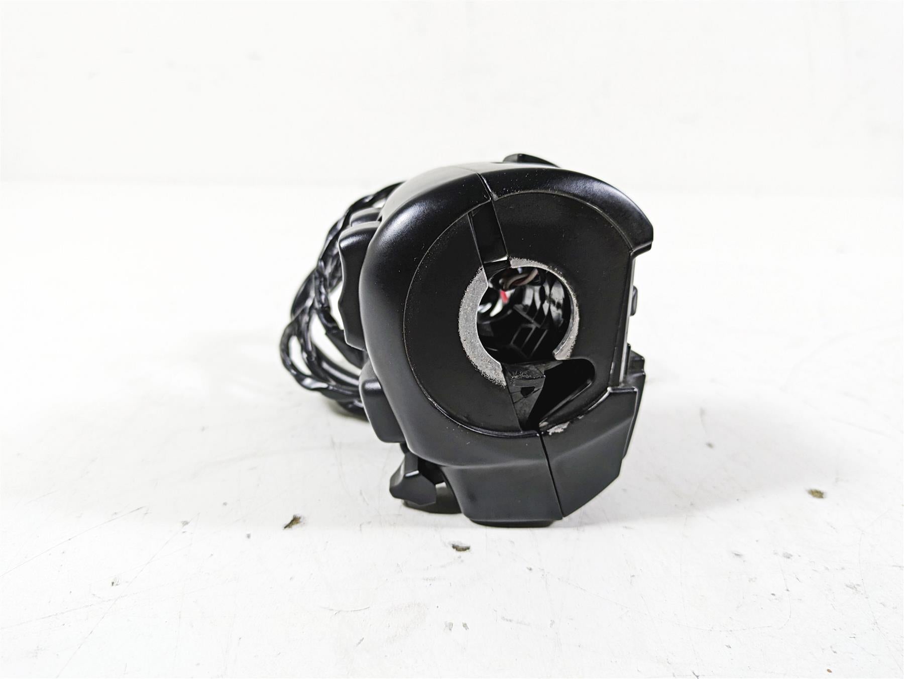 2015 Harley Touring FLHXS Street Glide Left Hand Cruise Control Switch 71500128B {{ shop.shopifyCountryName }} - Mototech271