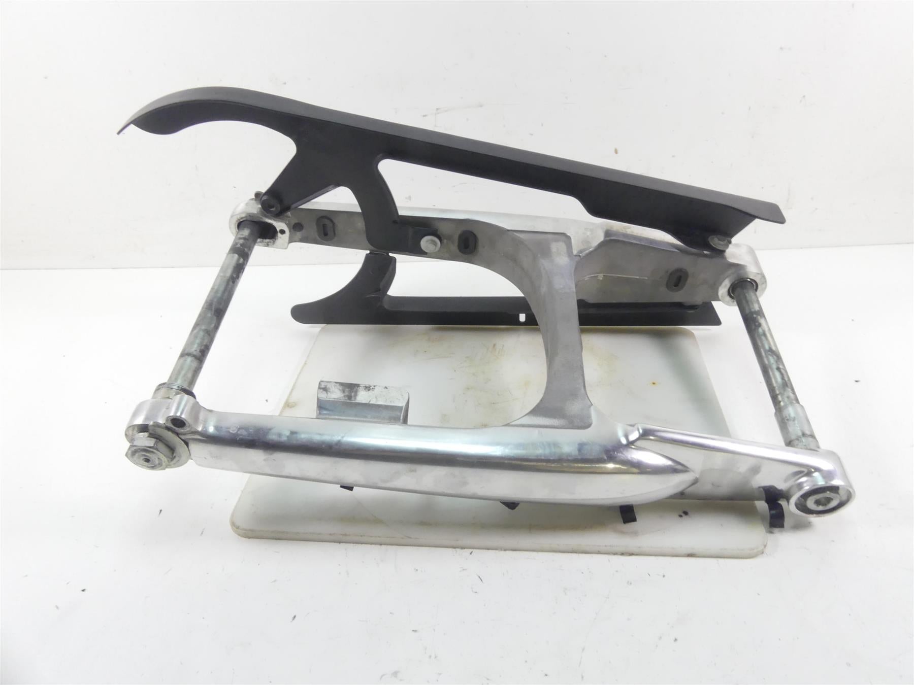 2012 Harley VRSCF Muscle Rod Swingarm Swing Arm + 25mm Axle & Guard 48604-07A {{ shop.shopifyCountryName }} - Mototech271