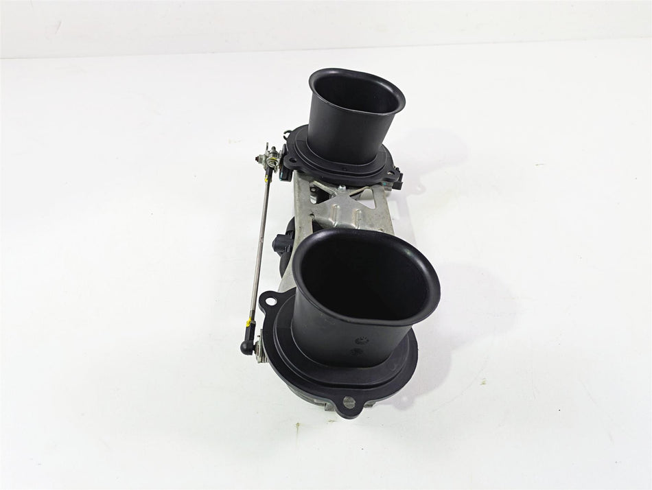 2010 Ducati Streetfighter 1098 S Throttle Body Bodies READ 28240791B {{ shop.shopifyCountryName }} - Mototech271