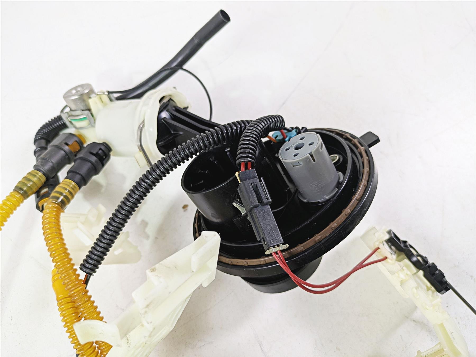 2015 Harley Touring FLHTKL Electra Glide Fuel Gas Petrol Pump 62908-08 75069-08D {{ shop.shopifyCountryName }} - Mototech271