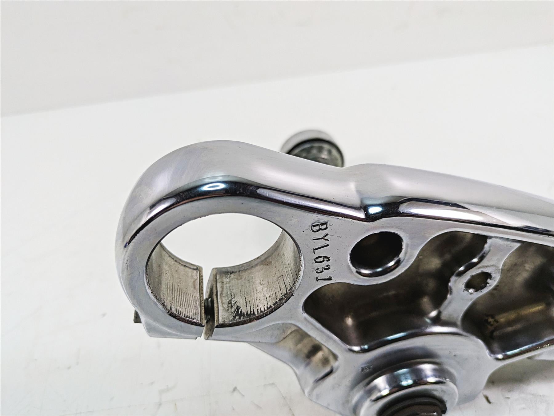 2009 Harley FXCWC Softail Rocker C Lower Triple Tree Steering Stem 46429-08 {{ shop.shopifyCountryName }} - Mototech271