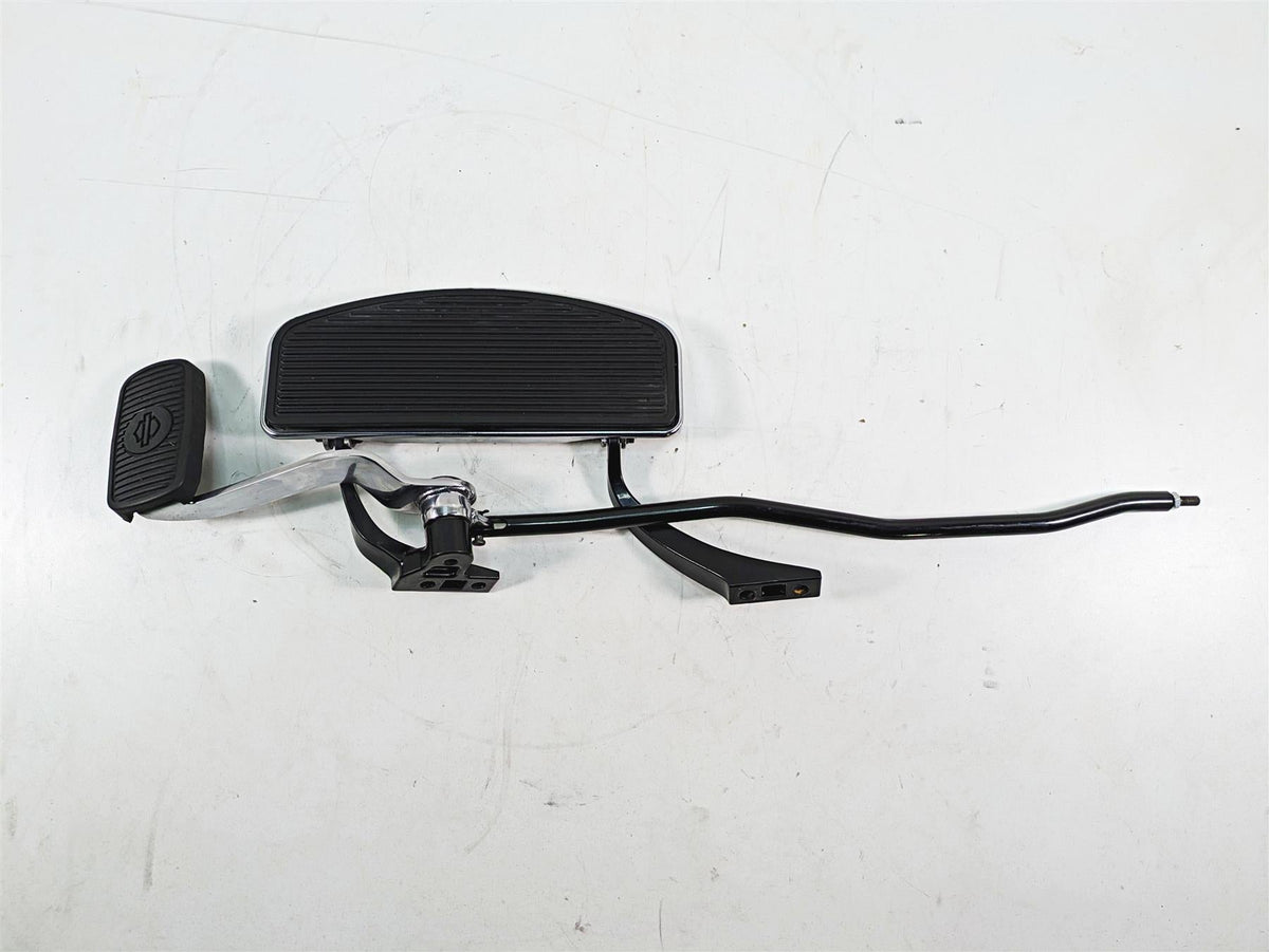 2012 Harley FLD Dyna Switchback Right Floorboard & Brake Pedal Set 54172-12 {{ shop.shopifyCountryName }} - Mototech271