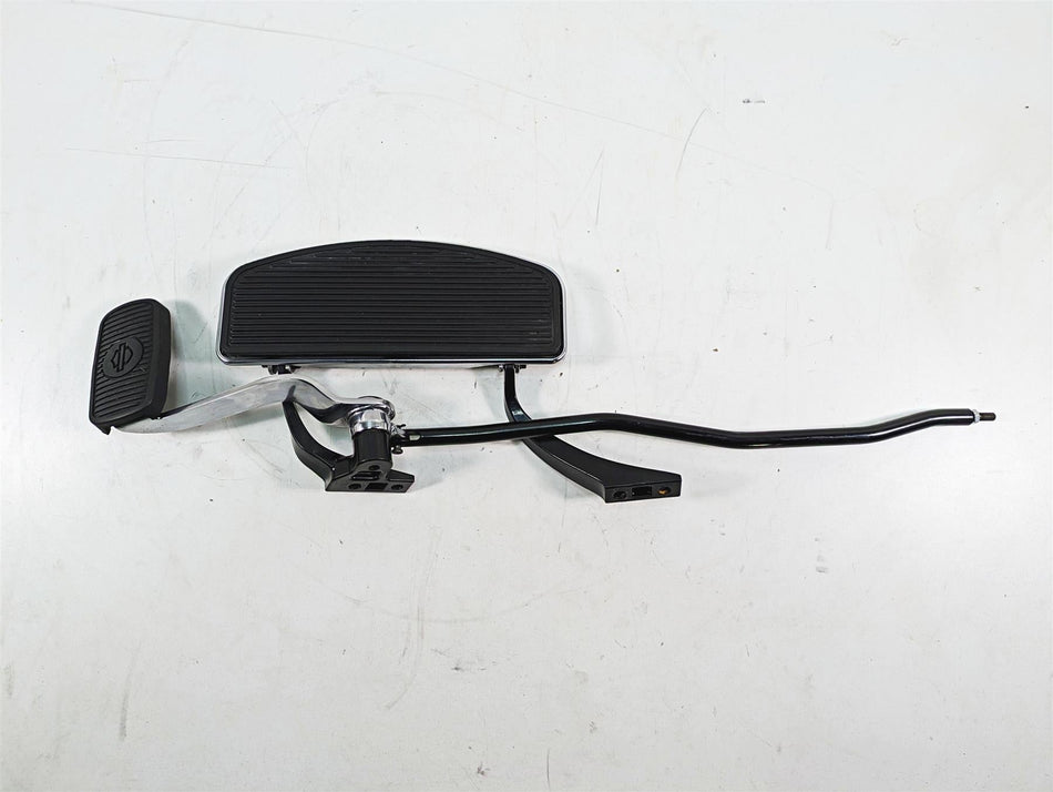 2012 Harley FLD Dyna Switchback Right Floorboard & Brake Pedal Set 54172-12 {{ shop.shopifyCountryName }} - Mototech271