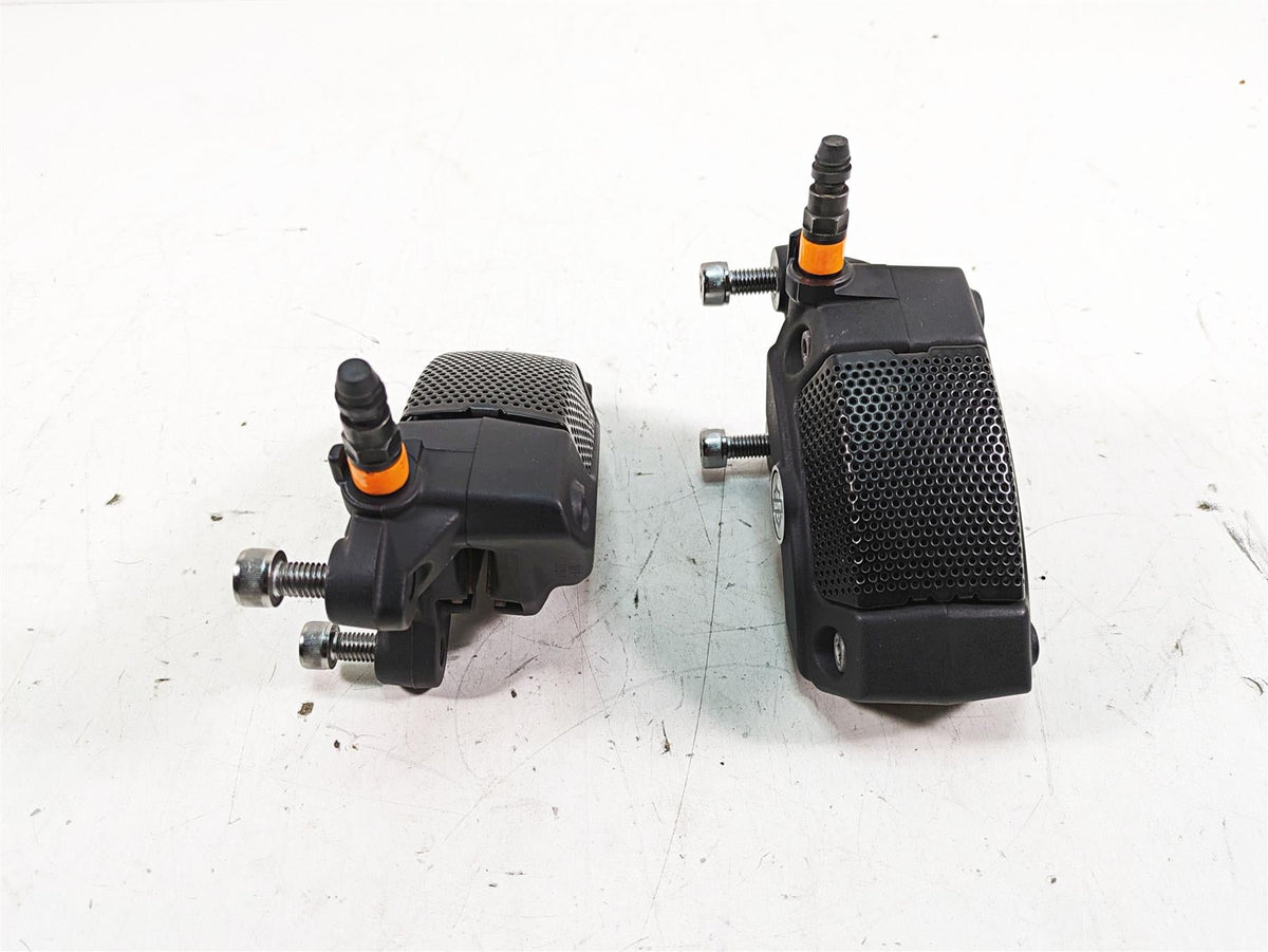 2015 Harley Touring FLHXS Street Glide Front Brake Caliper Set 43027-08 44023-08 {{ shop.shopifyCountryName }} - Mototech271