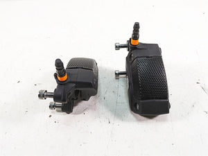 2015 Harley Touring FLHXS Street Glide Front Brake Caliper Set 43027-08 44023-08