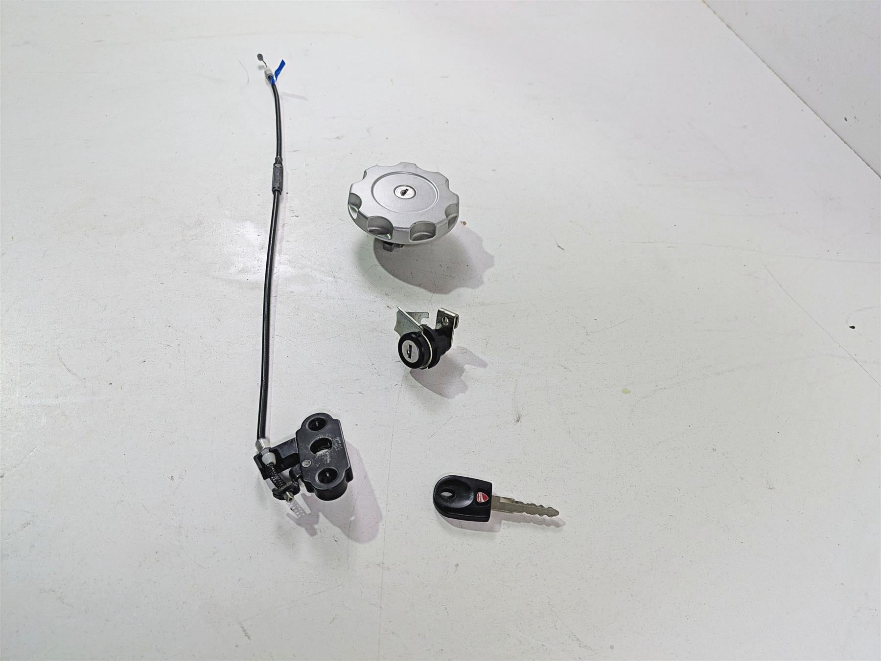 2013 Ducati Hypermotard 821 SP Fork Lock Key Fuel Tank Cap Set 89520182A {{ shop.shopifyCountryName }} - Mototech271