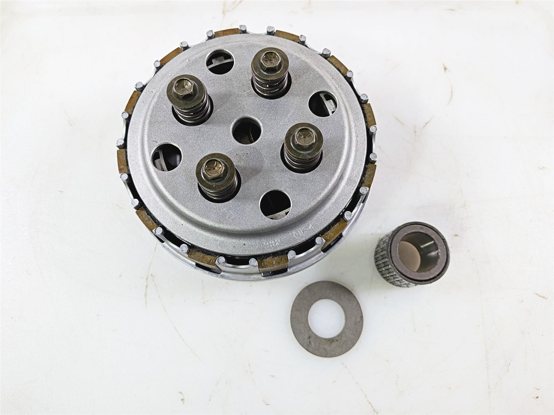2005 Suzuki VZ800 M50 Boulevard Pressure Plate Friction Disc Clutch 21200-38840 {{ shop.shopifyCountryName }} - Mototech271