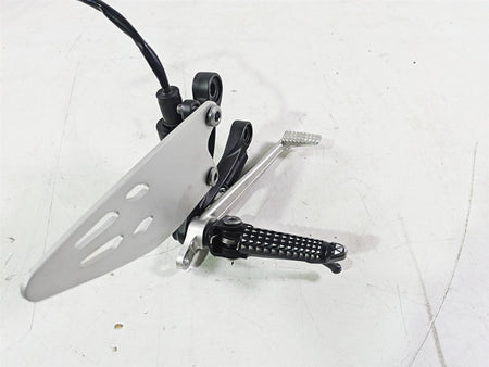 2020 Kawasaki ZX6R Ninja Right Foot Peg Brake Pedal Lever 35063-0590-18R {{ shop.shopifyCountryName }} - Mototech271