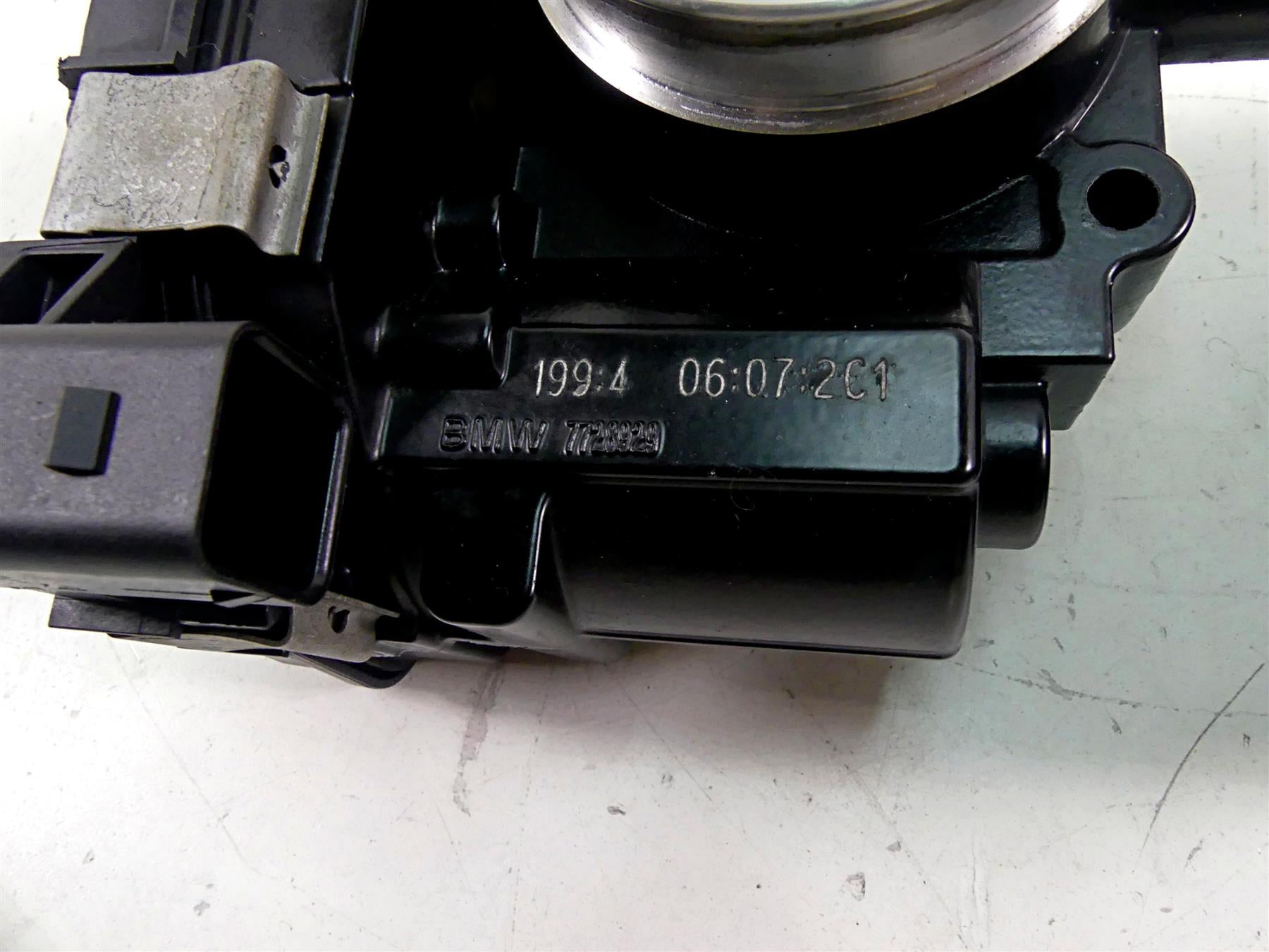 2015 BMW R1200GS GSW K50 Throttle Body Bodies Set 13548564959 {{ shop.shopifyCountryName }} - Mototech271