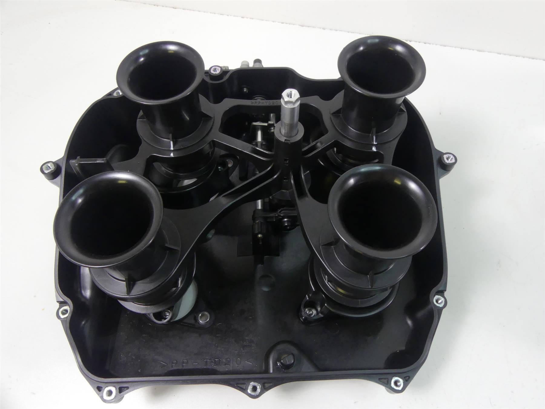 2013 Yamaha VMX17 V-Max 1700 Air Box Filter Cleaner Breather Set 2S3-14411-00-00 {{ shop.shopifyCountryName }} - Mototech271