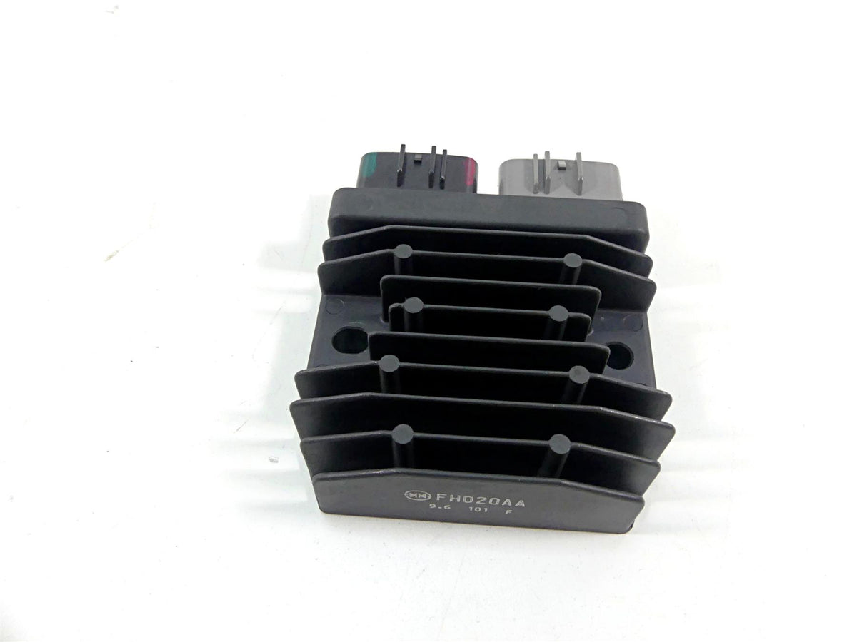 2008 Ducati 848 SBK Rectifier Voltage Regulator FH020AA 54040191A {{ shop.shopifyCountryName }} - Mototech271