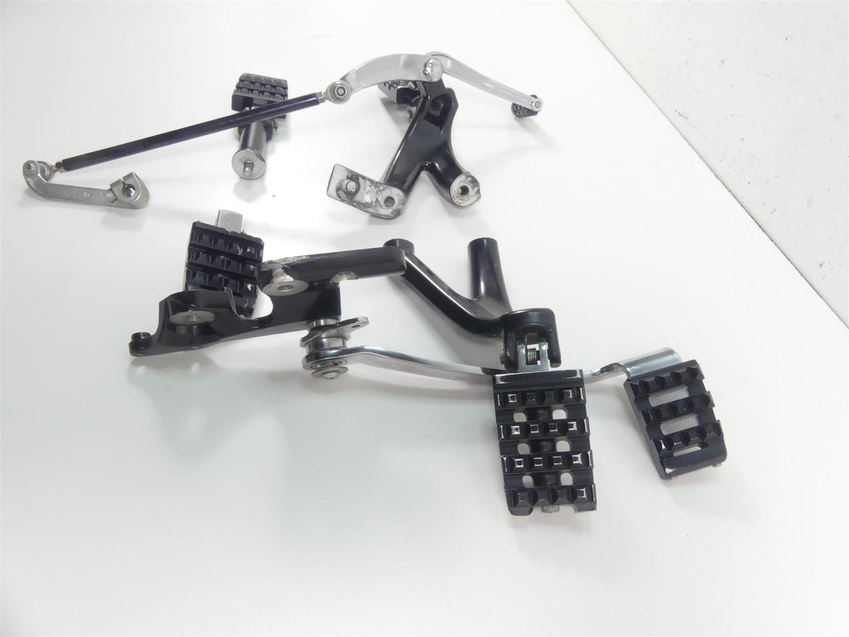 2018 Harley FXBRS Softail Breakout Front Rear Footpeg Foot Controls 33600134 {{ shop.shopifyCountryName }} - Mototech271