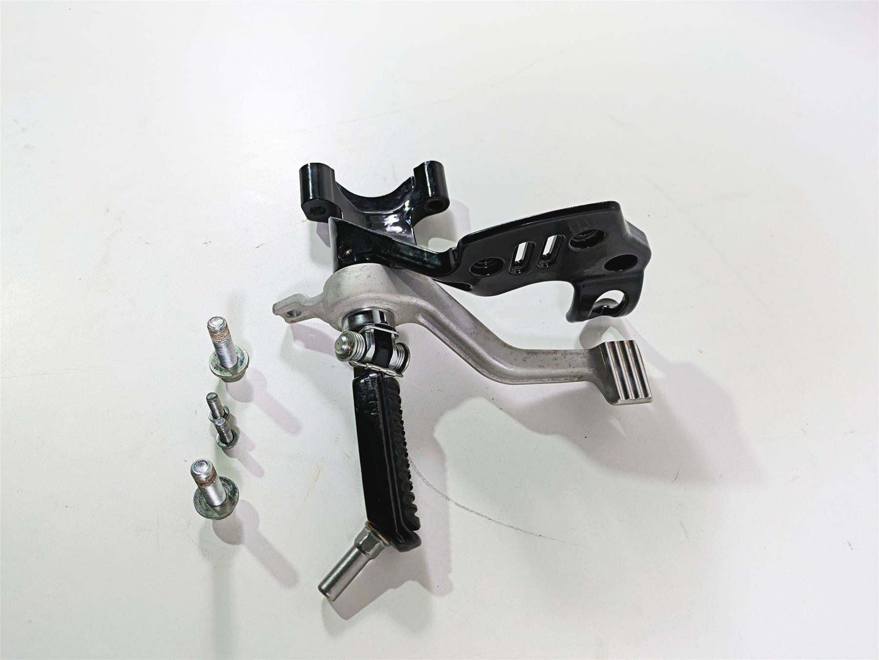 2009 Harley XR1200 Sportster Right Foot Peg & Brake Pedal Set 51045-08 {{ shop.shopifyCountryName }} - Mototech271