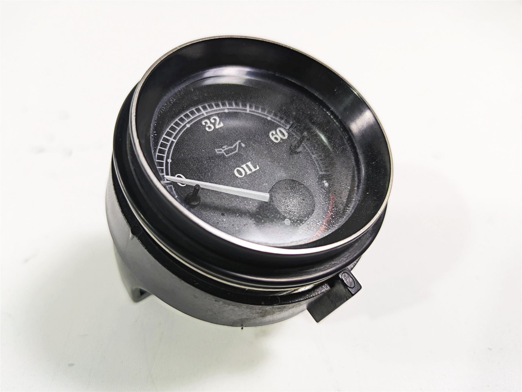 2003 Harley Touring FLHTCUI 100TH E-Glide Oil Pressure Gauge 75032-99B {{ shop.shopifyCountryName }} - Mototech271