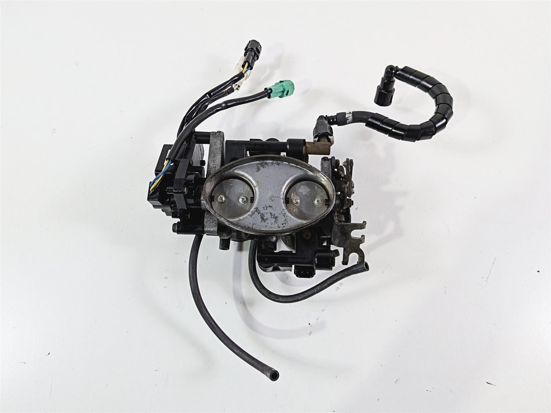2006 Suzuki VL800 C50 Boulevard Throttle Body 13401-41F00 13401-41F01 {{ shop.shopifyCountryName }} - Mototech271