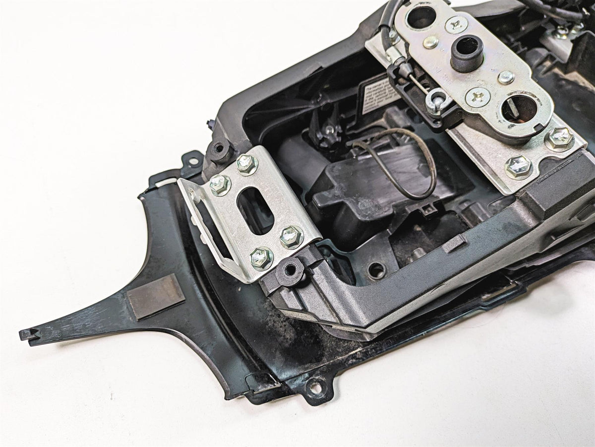 2022 Suzuki GSXR 750 Subframe Inner Fender Set 41211-14J00-YUG 41221-14J00-YUG {{ shop.shopifyCountryName }} - Mototech271