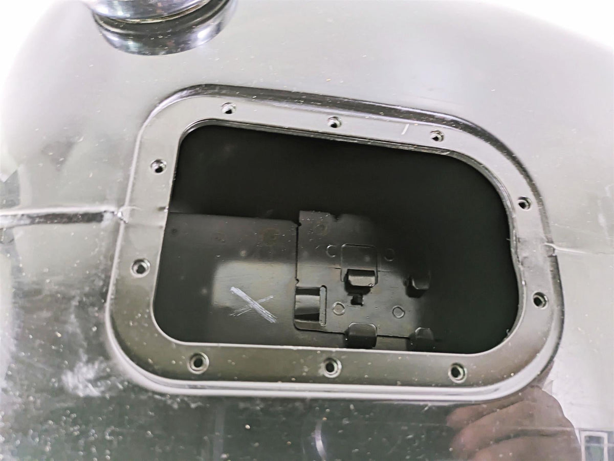 2008 Harley FLSTC Softail Heritage Fuel Gas Petrol Tank 5 Gallon - Read 61000800 {{ shop.shopifyCountryName }} - Mototech271