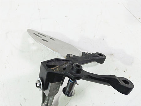 2024 Kawasaki ZX6R ZX636 Ninja Left Foot Peg + Mount & Guard 35063-0160-18R {{ shop.shopifyCountryName }} - Mototech271