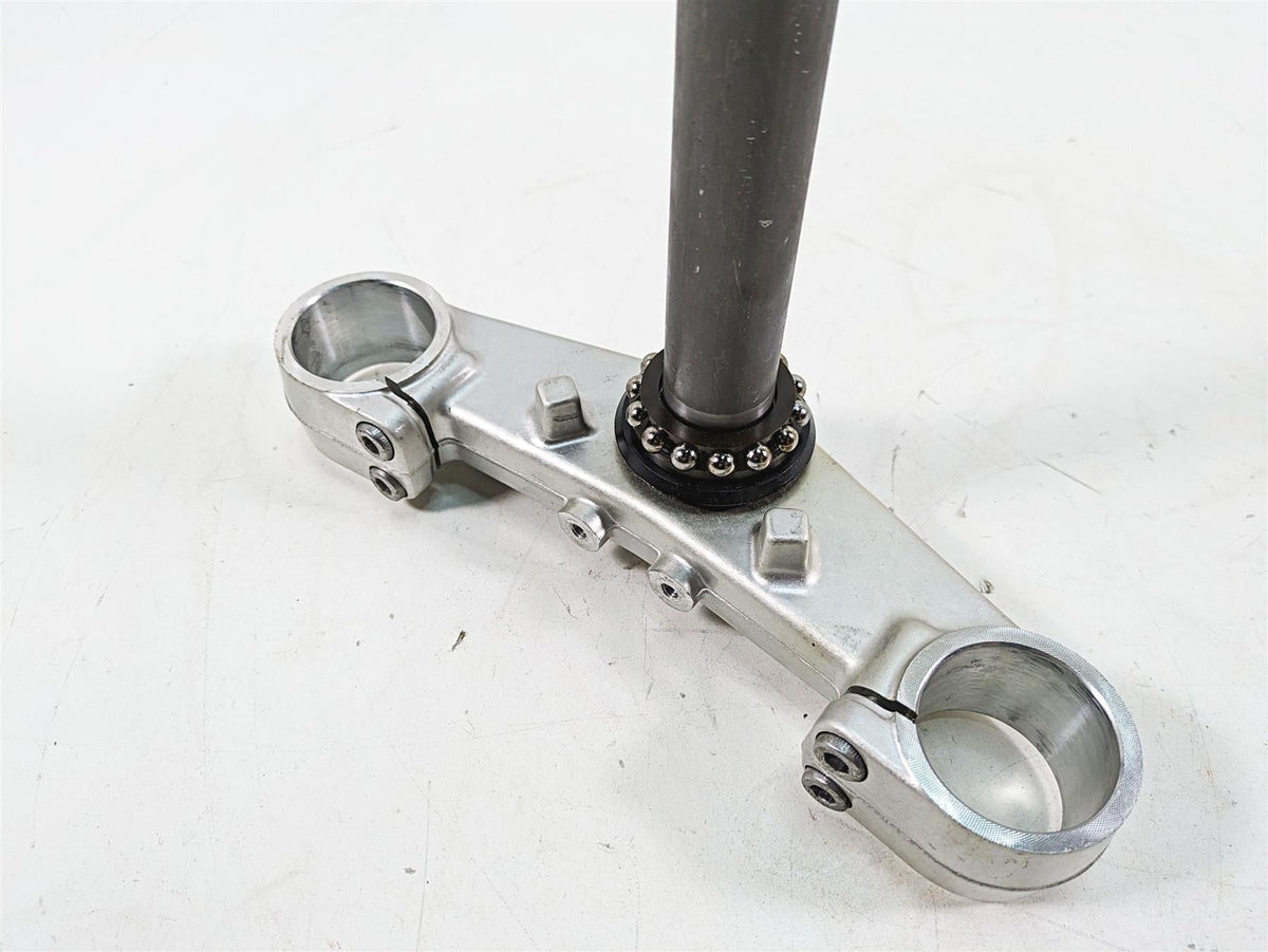 2002 Yamaha FZ1 FZS1000 Fazer Lower Triple Tree Steering Clamp 5LV-23340-00-00 {{ shop.shopifyCountryName }} - Mototech271