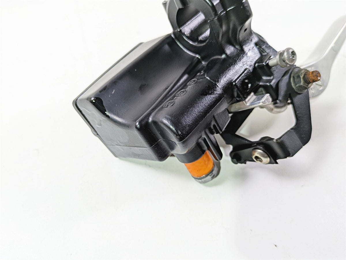 2013 Triumph Tiger 1215 Explorer Nissin Front Brake Master Cylinder 5/8 T2025830 {{ shop.shopifyCountryName }} - Mototech271