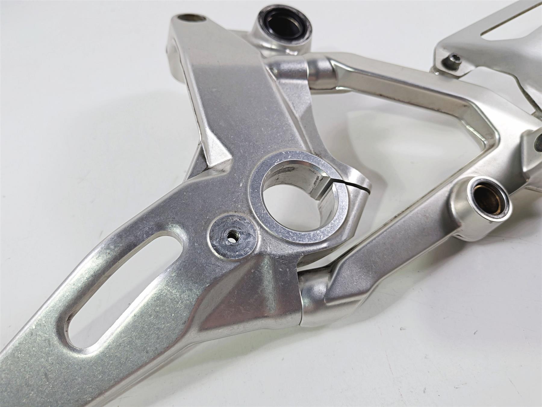 2017 Ducati Panigale 1299 Left Front Foot Peg & Frame Mount 82431861A 8291E061A-Mototech271