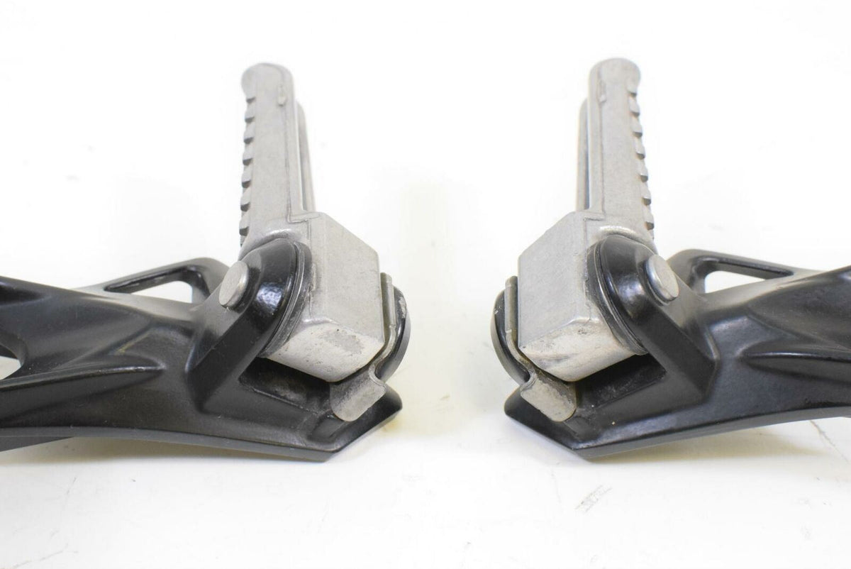 2007 Kawasaki ZX6R ZX636 ZX6 Ninja Rear Passenger Footpeg Set 35063-0145-W9 {{ shop.shopifyCountryName }} - Mototech271