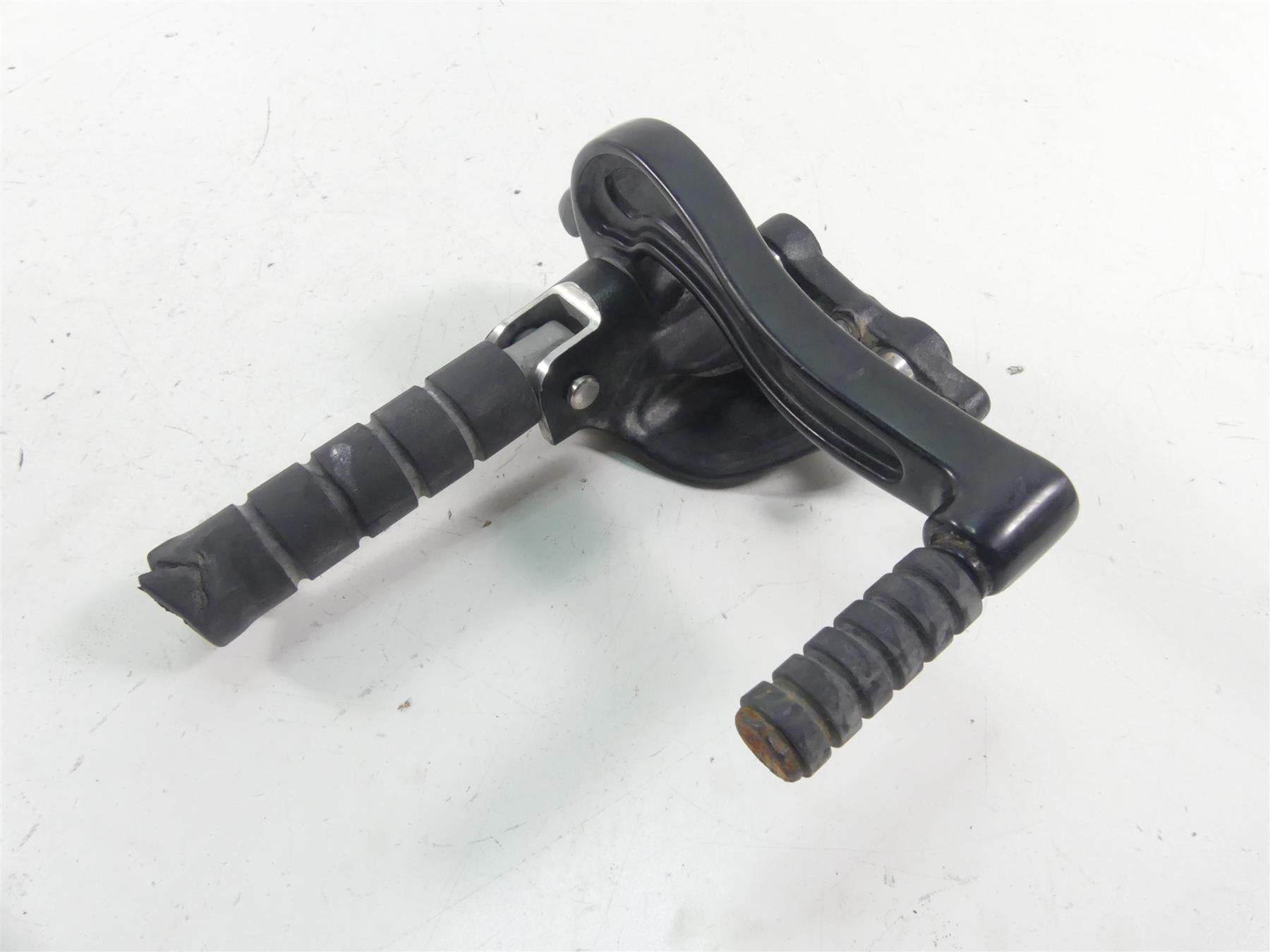2018 Indian Scout Sixty Right Footpeg Set & Brake Pedal 5138883 5138885 {{ shop.shopifyCountryName }} - Mototech271