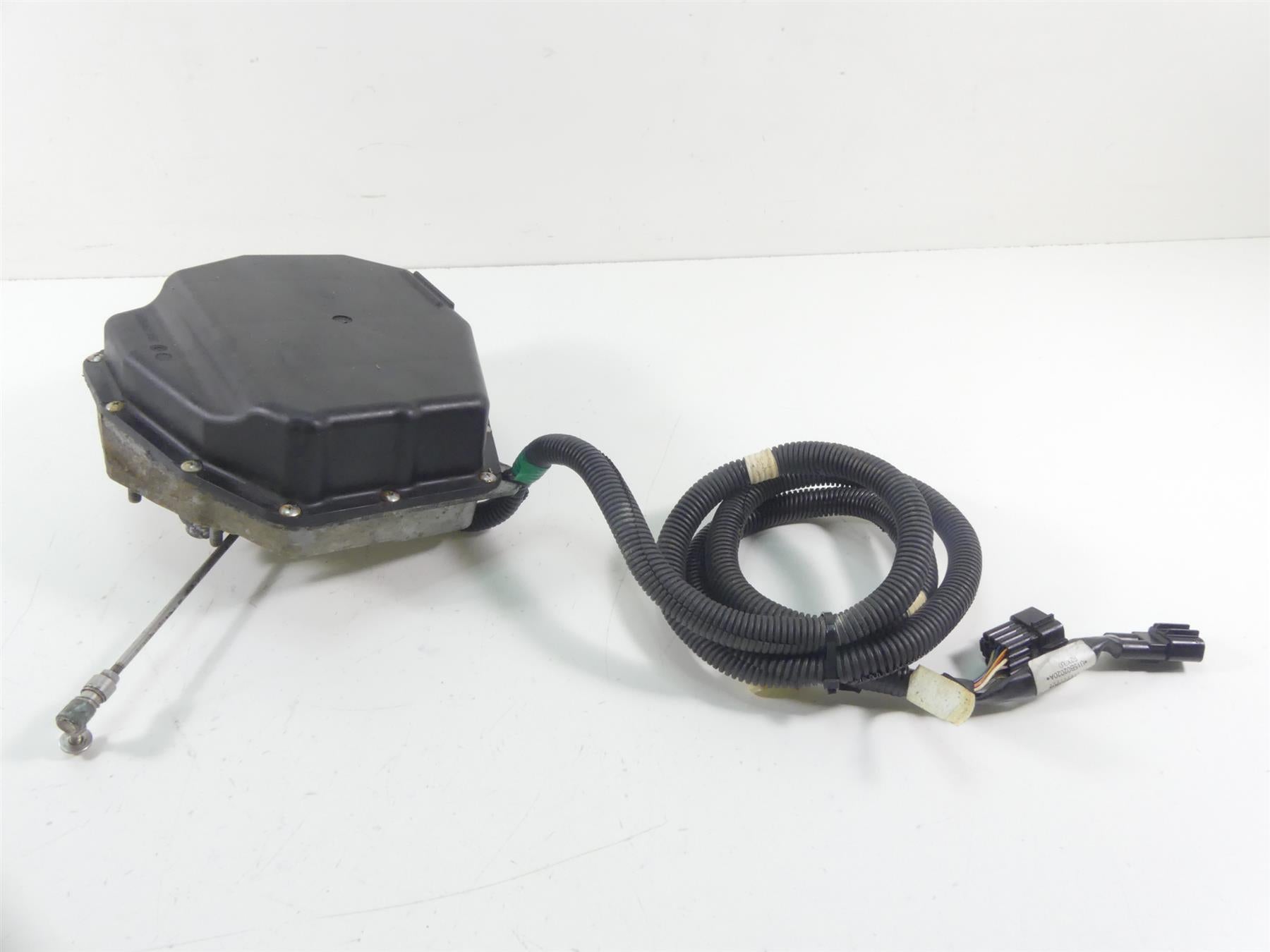 2015 Yamaha Waverunner VX1100 Cruiser Reverse Trim Motor & Box F2X-6140B-00-00