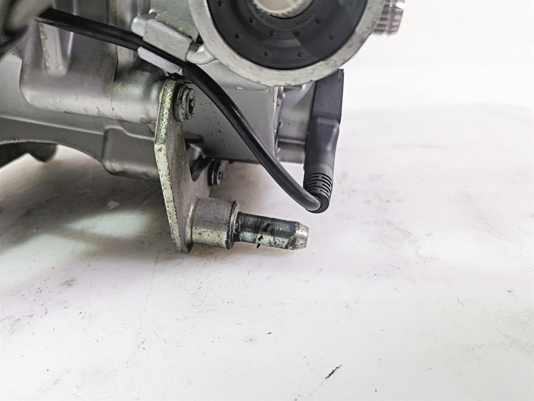 2010 BMW R1200GS K25 Transmission Gear Box & Cover 23007726516 23007721742 {{ shop.shopifyCountryName }} - Mototech271