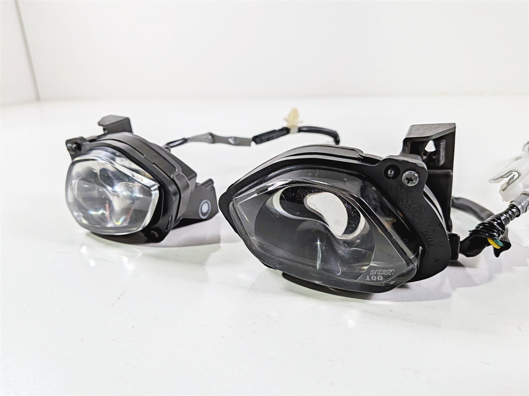 2024 Yamaha YZF R1 RN65 Headlight Head Lamp Lens & Module Set B3L-84300-00-00 {{ shop.shopifyCountryName }} - Mototech271
