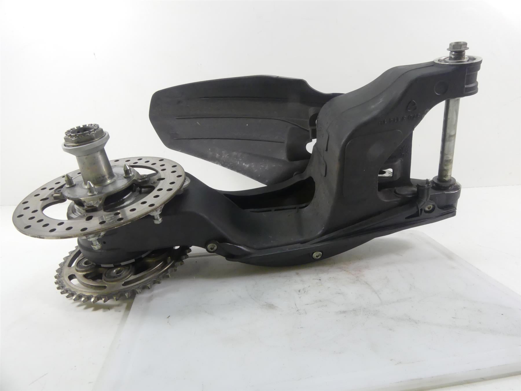 2013 Ducati Streetfighter 848 Rear Swingarm Swing Arm + Axle & Guard 37021141BA {{ shop.shopifyCountryName }} - Mototech271