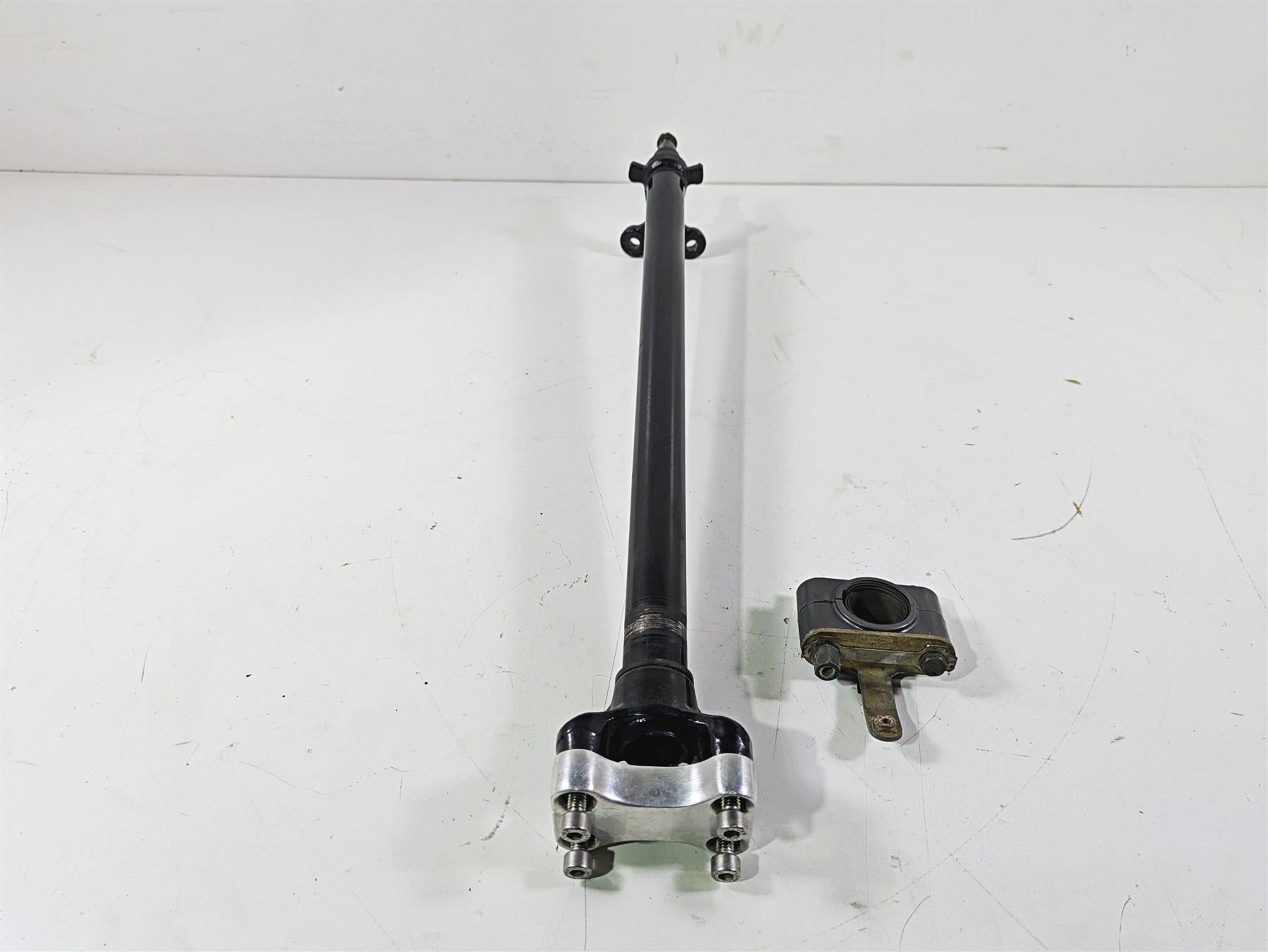 2001 Yamaha Banshee YFZ350 Oem Steering Post Shaft 3GG-23813-01-00 3GG-23813-20 {{ shop.shopifyCountryName }} - Mototech271
