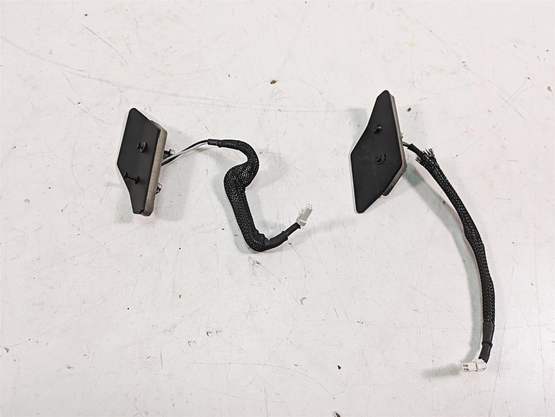 2016 Ducati Panigale 1299 S Nrc Mirror Block Off Turn Signals - Read 1299-MBO-B {{ shop.shopifyCountryName }} - Mototech271