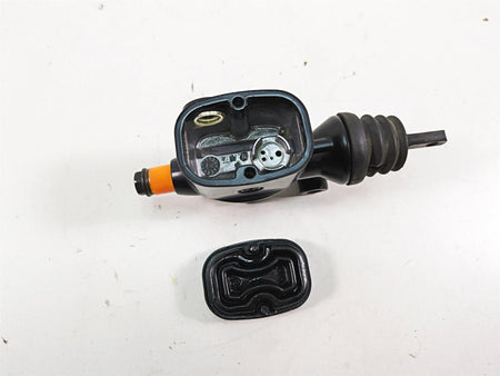 2019 Harley Touring FLHX Street Glide Rear Brake Master Cylinder 41700028A {{ shop.shopifyCountryName }} - Mototech271